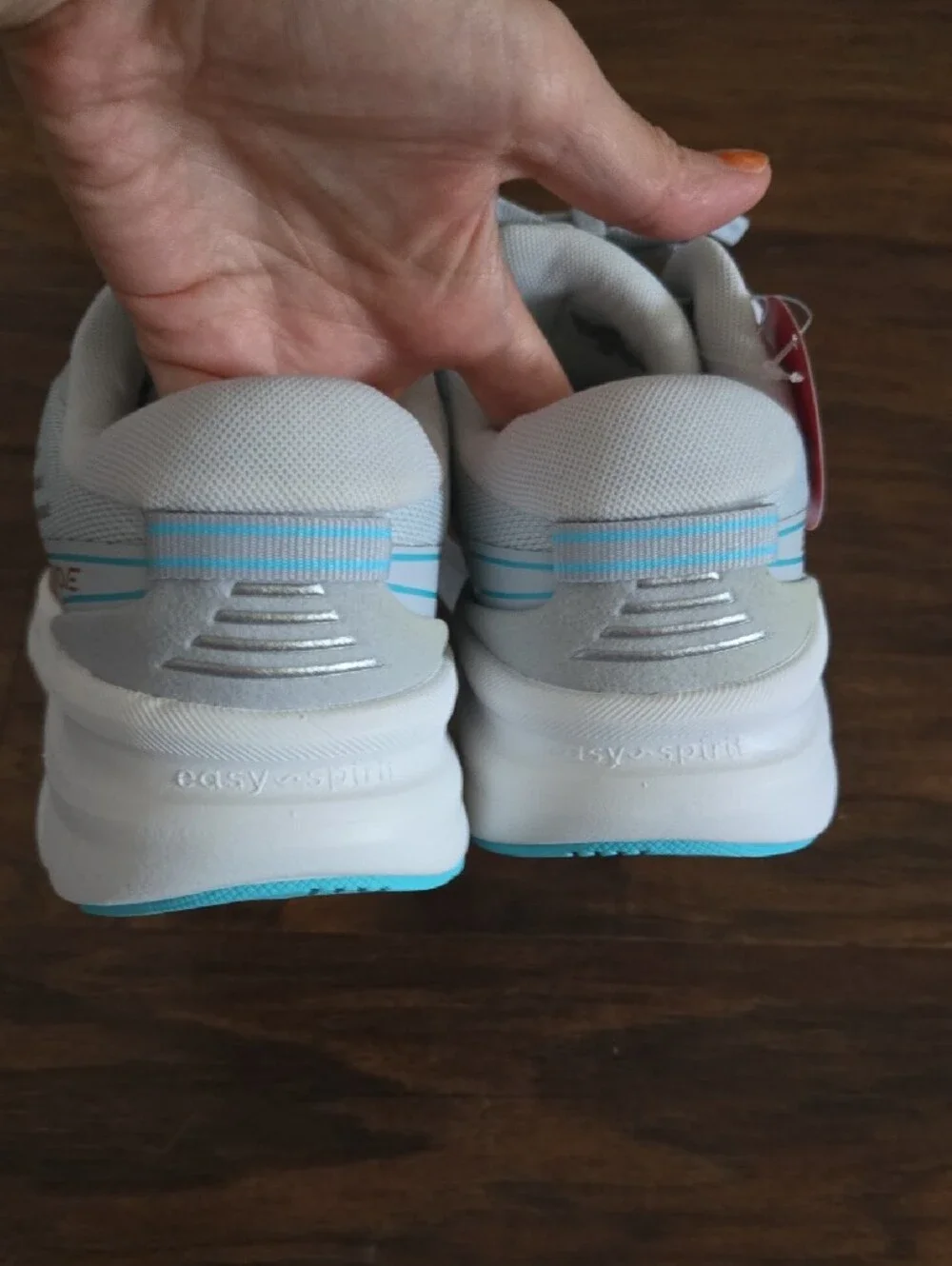 Easy Spirit Light Gray Women's Athletic Sneakers 5